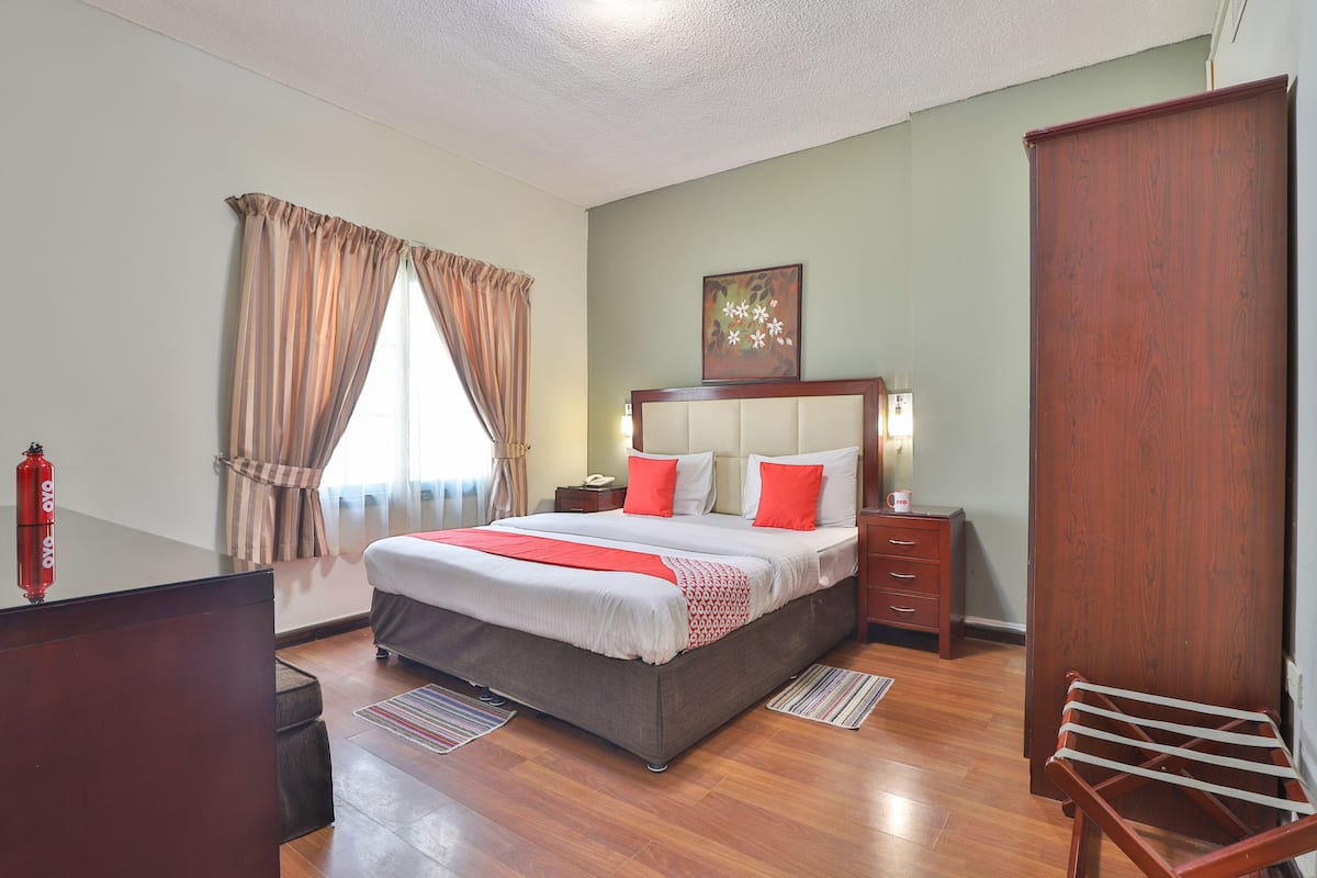 Standard Apartment, 1 Bedroom | In-room safe, desk, iron/ironing board, free WiFi