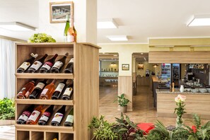 Breakfast, lunch and dinner served  - Grami Hotel Sofia (Sofia)