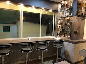 Bar (en la propiedad)
