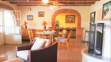 Family Villa, 2 Bedrooms | Living area | 32-inch flat-screen TV with digital channels, TV, Netflix