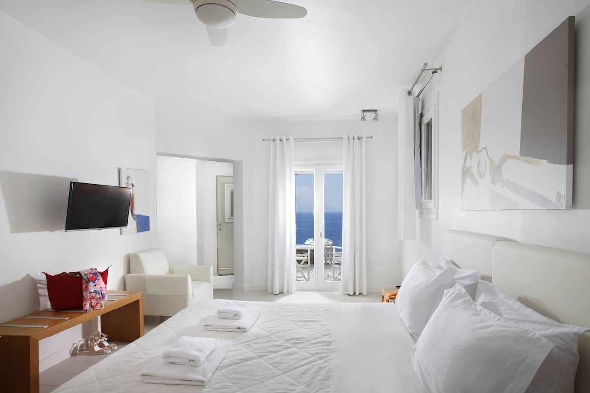 Standard Double Room, Pool View, Poolside | Pillowtop beds, minibar, in-room safe, soundproofing