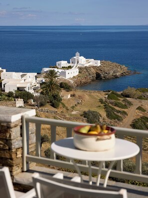 Petite Double Room | Upper floor with Sea view | Terrasse/Patio