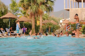 Sæsonbestemt udendørs pool