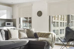 Superior Apartment, 2 Bedrooms | Living area
