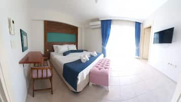 Standaard tweepersoonskamer | Luxe beddengoed, een kluis op de kamer, een bureau, gratis wifi