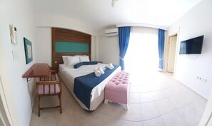 Standard Double Room | Premium bedding, in-room safe, desk, free WiFi - Hotel Antonio (Cesme)