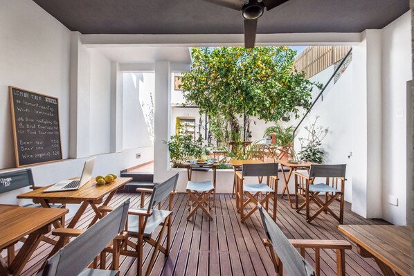 Desayuno buffet incluido todos los días