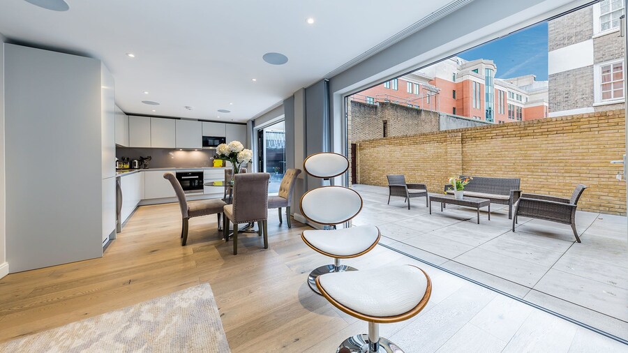 Lux St James Park Apartment Central London FREE WIFI by City Stay Aparts London