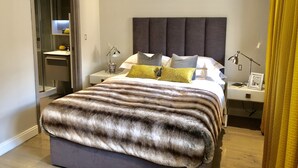 Apartment, 2 Bedrooms, City View, Top Floor