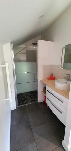 Superior Apartment (Gîte n°4 - Le Magnolias) | Bathroom - La Bastide du Chêne (Montegut)