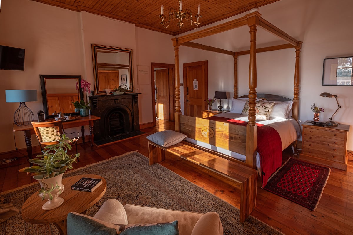 The Savannah Room | 1 bedroom, minibar, in-room safe, individually decorated