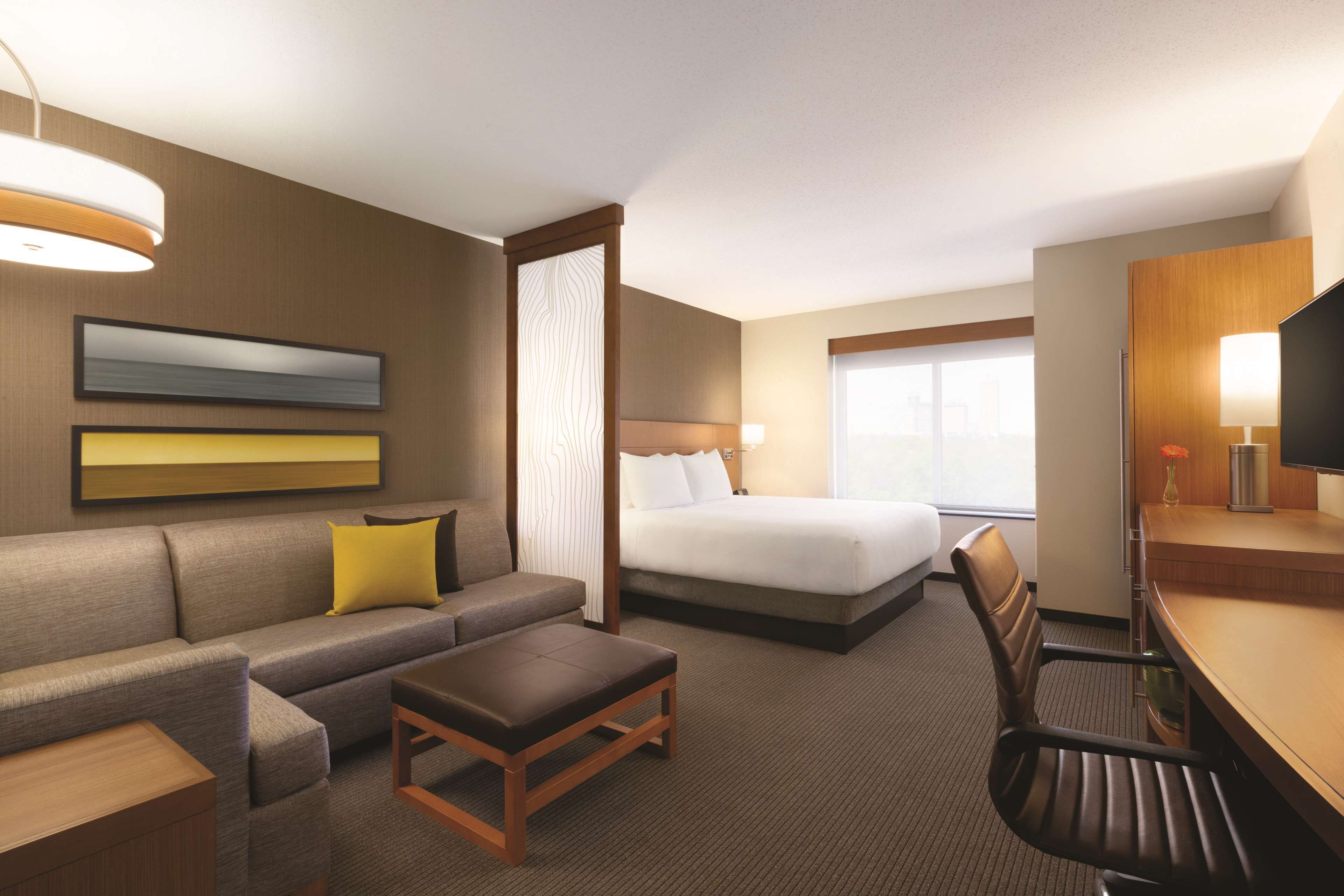 in-room safe, desk, iron/ironing board, free wifi