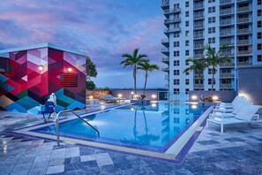 Outdoor pool - Circ Hotel (Hollywood)