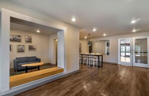 Lobby - Extended Stay America Select Suites Tampa Brandon East (Tampa)