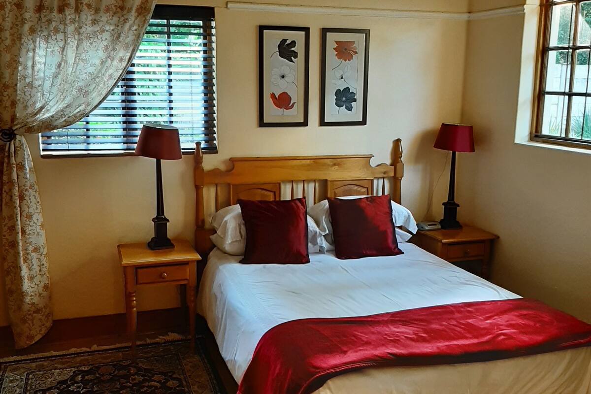 PEACH ROOM | In-room safe, free WiFi