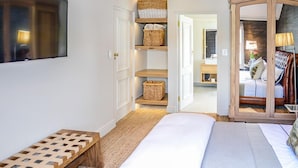 Unclassified image, 3 of 34, button - Collection Luxury Apartments (Stellenbosch)
