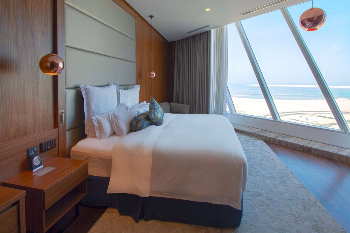 Premium bedding, minibar, in-room safe, desk