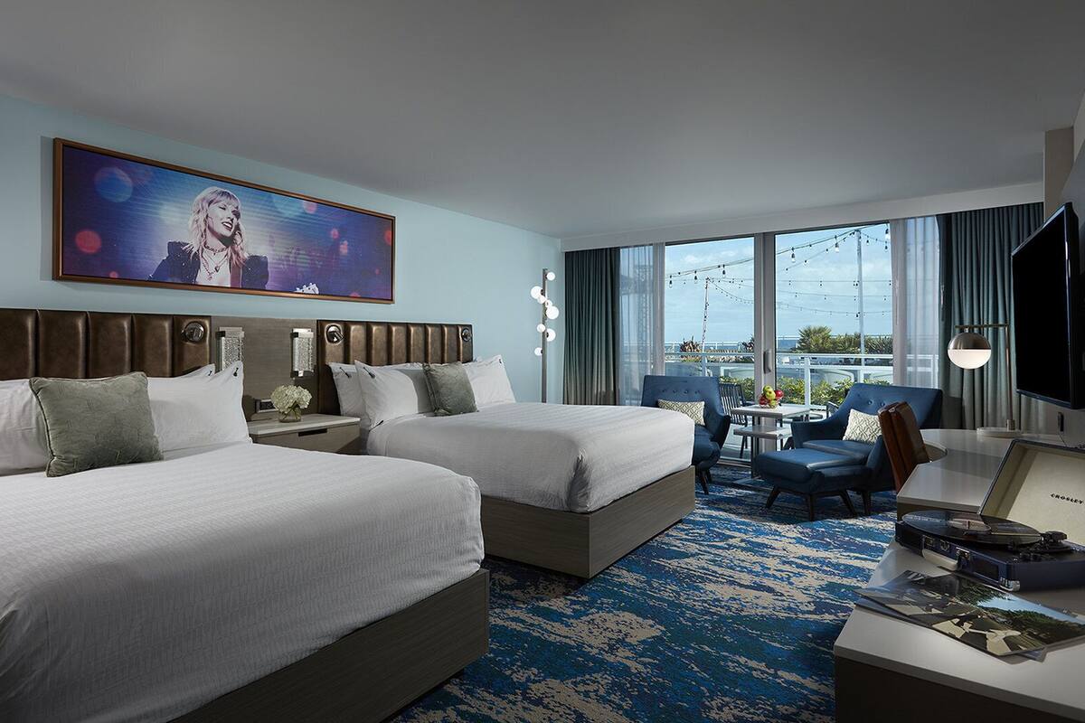 premium bedding, in-room safe, individually decorated