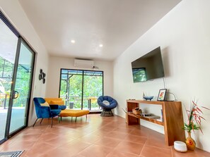 Living area - The Scarlet Villas (Ciudad Cortés)