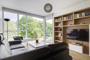 Leilighet – standard, 2 soverom | 1 soverom, sengetøy av topp kvalitet, lydisolert og strykejern/-brett