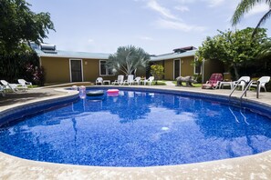 Udendørs pool, liggestole