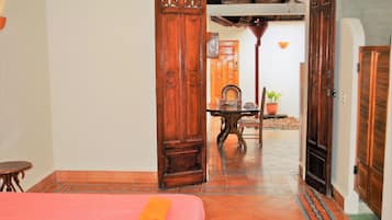 1 bedroom, desk, iron/ironing board, free WiFi