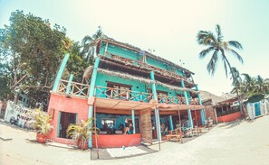 Front of property - Hotel Peix Sayulita & Beach Club (Sayulita)