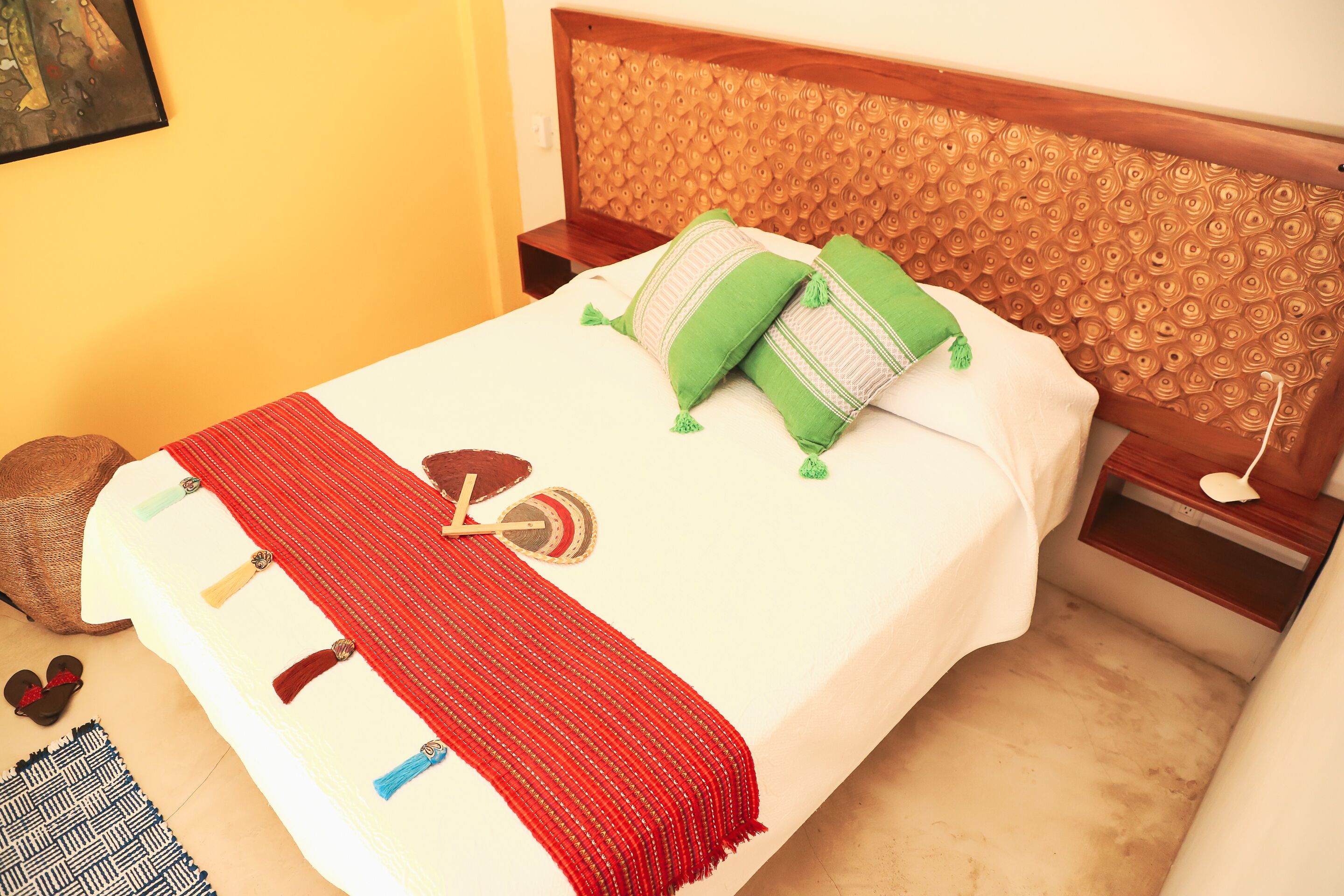 basic studio, 1 queen bed, courtyard area | in-room safe, individually decorated, individually furnished, bed sheets