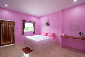 Rollaway beds, free WiFi