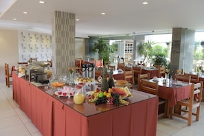 Almoço e jantar