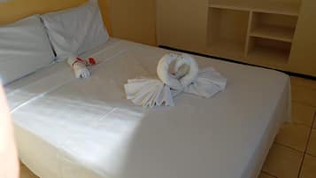 ميني بار وواي فاي مجانًا وملاءات أسرّة