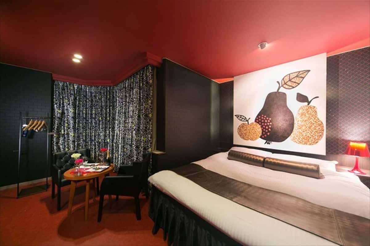 Minibar, individually decorated, individually furnished, desk