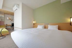 Deluxe King Room, Non Smoking | Soundproofing, free WiFi, bed sheets - Candeo Hotels Hiroshima Hatchobori (Hiroshima)