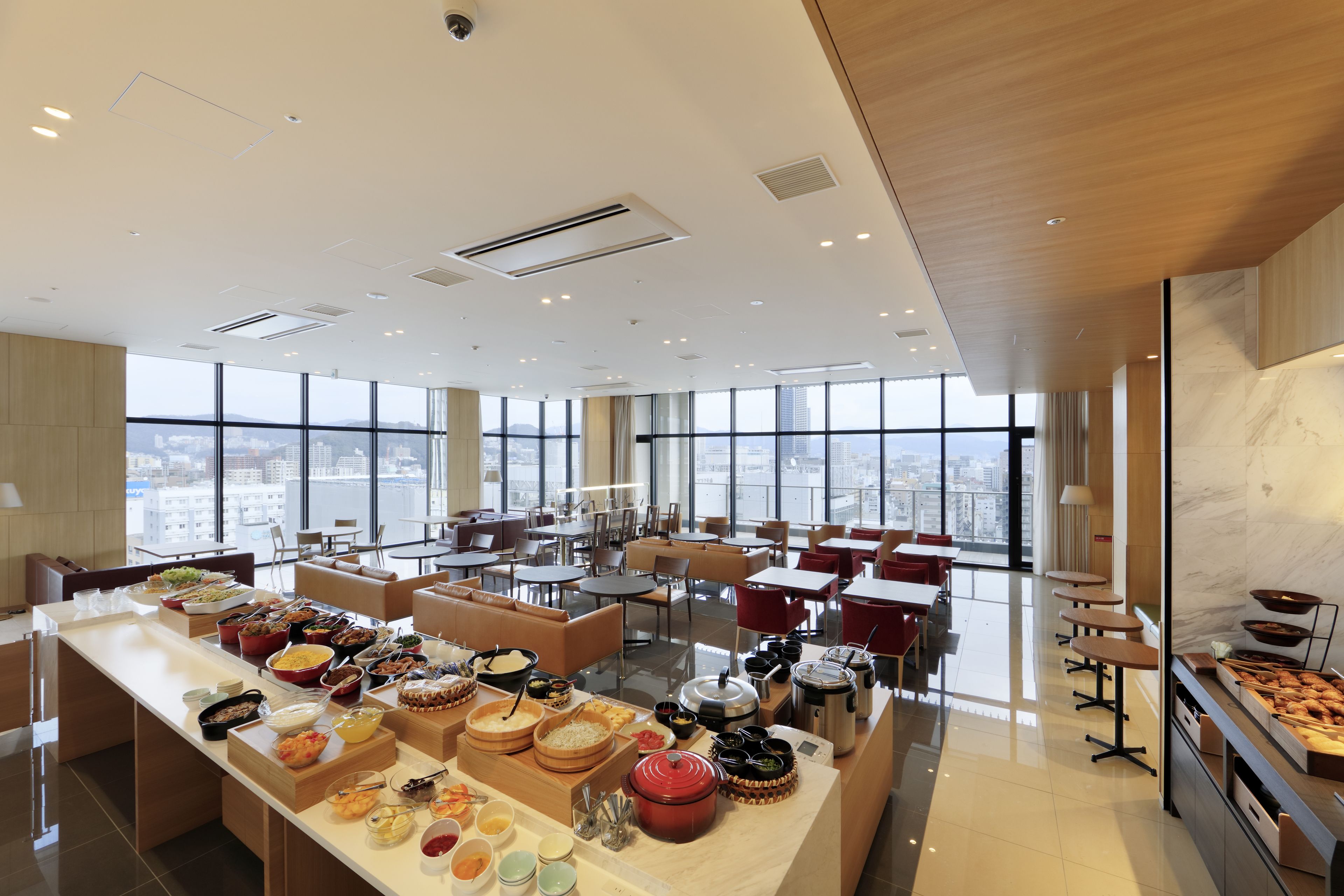 daily buffet breakfast (jpy 1650 per person)