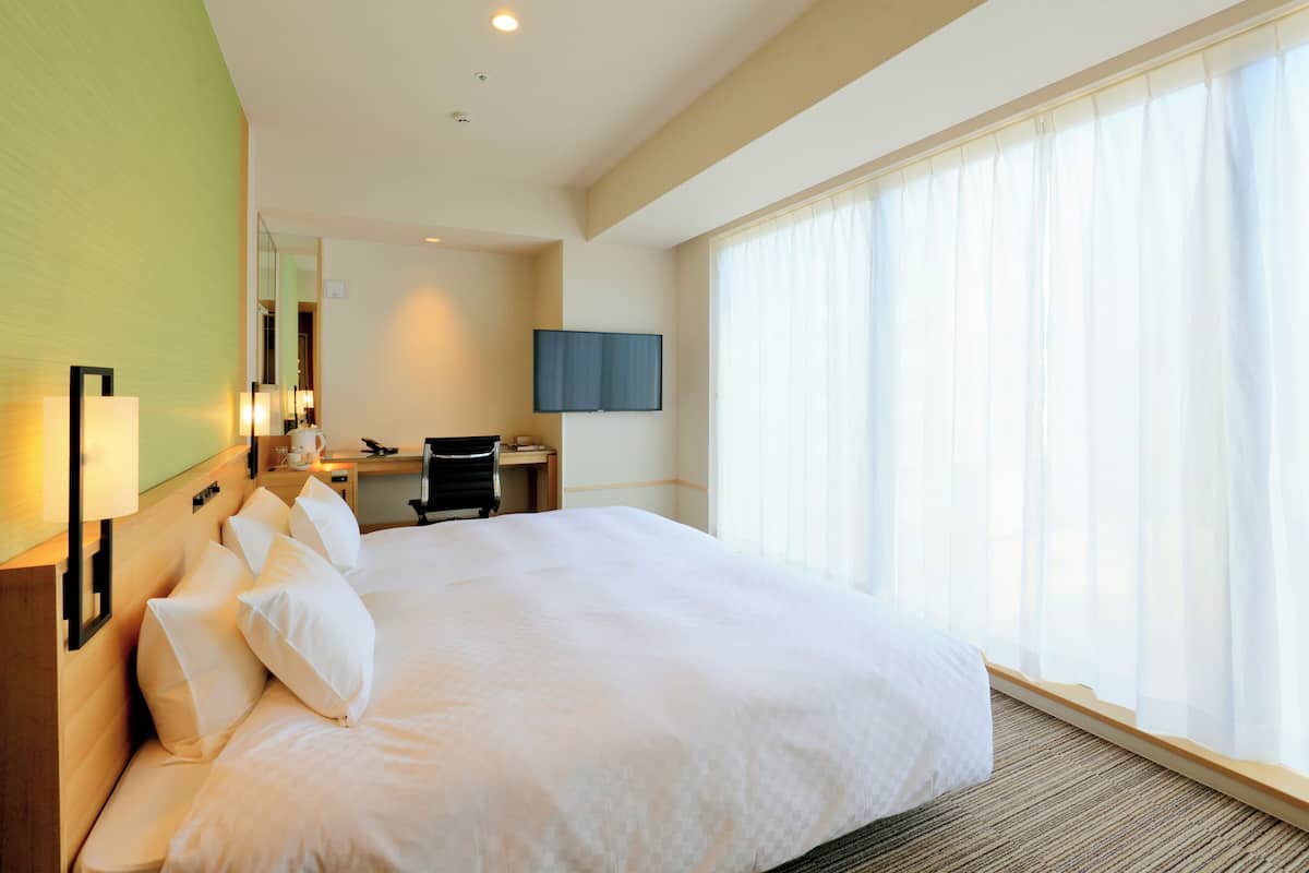 1 bedroom, soundproofing, free WiFi, bed sheets