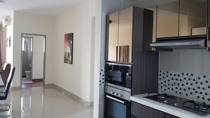 Private kitchen - Ayer at 8 Putrajaya Guesthouse (Putrajaya)