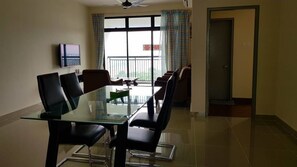 Living area - Ayer at 8 Putrajaya Guesthouse (Putrajaya)