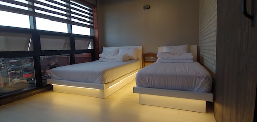 Mokpo White Windmill Guesthouse