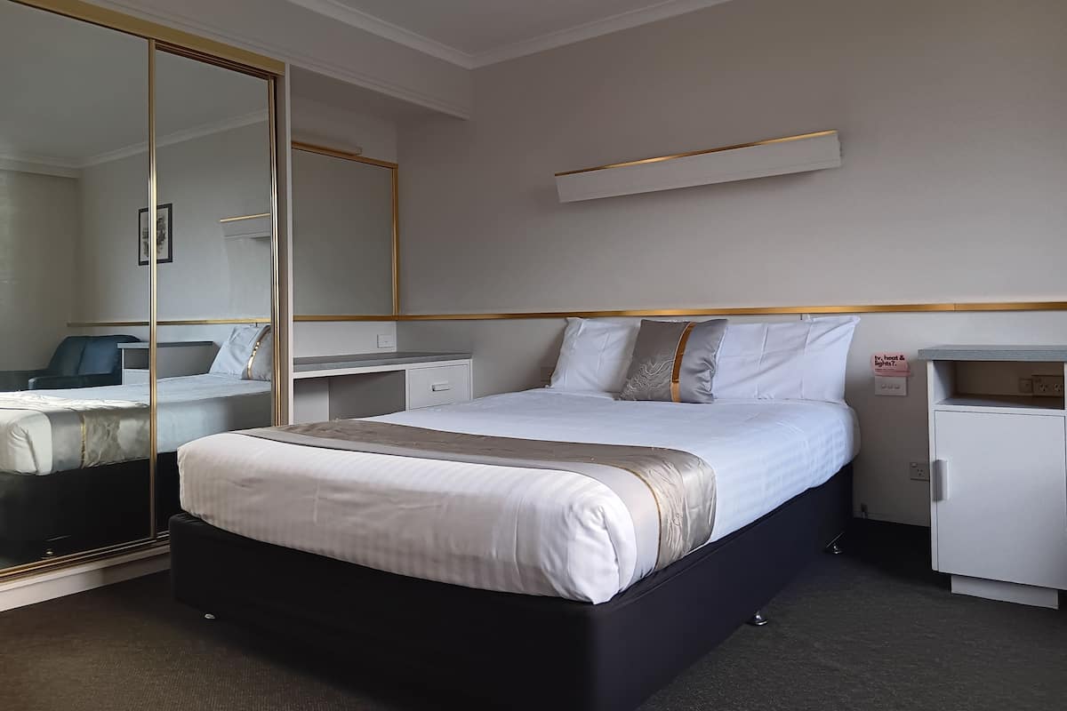 Quarto família, 1 quarto (Self-Contained) | Wi-Fi de cortesia, individualmente decorados, roupa de cama