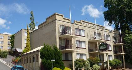 Parklane Motel