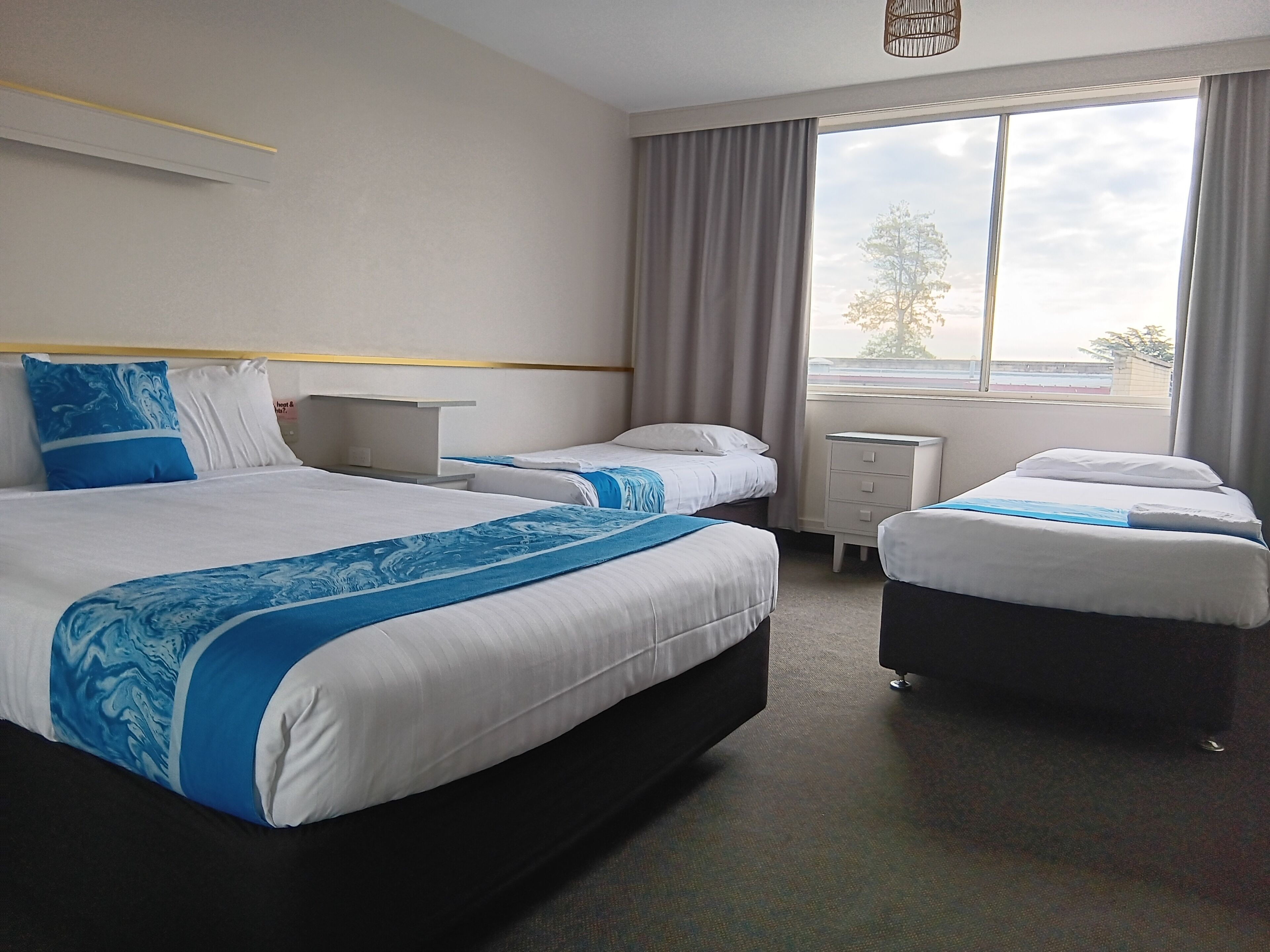 Free WiFi, individually decorated, bed sheets
