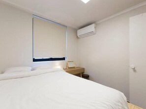 Premium bedding, individually decorated, blackout curtains - Hongdae Sopoong the Urban (Seoul)