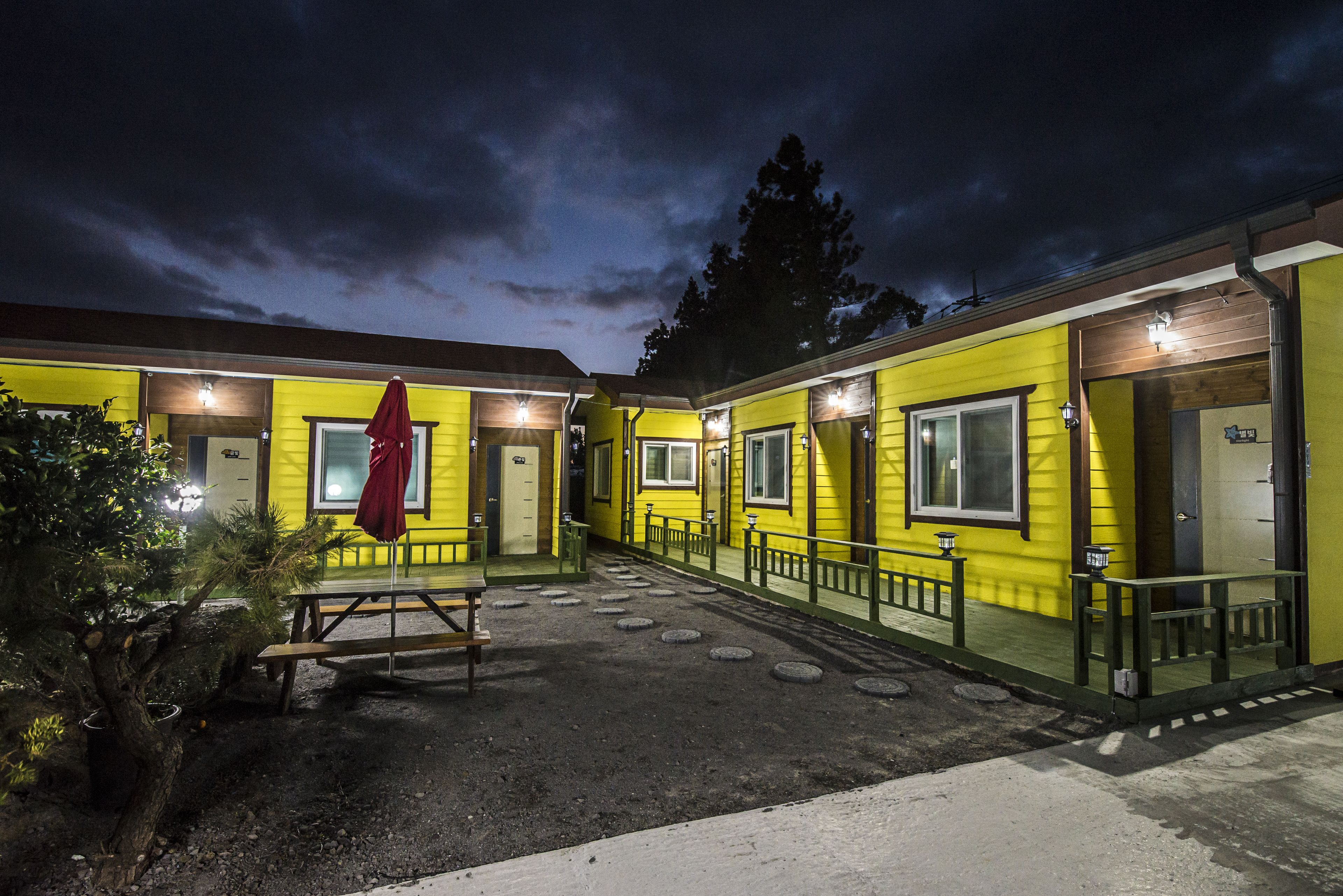 Khuôn viên nơi lưu trú