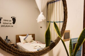 Frigobar, camas extras/dobráveis (sobretaxa), Wi-Fi de cortesia