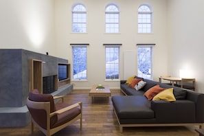 4-Bedroom House | Living area | Flat-screen TV, Netflix - Yukine (Kutchan)