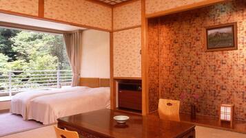 In-room safe, free WiFi, bed sheets