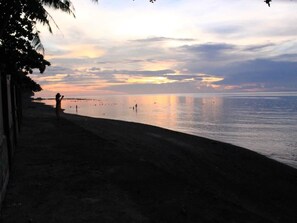 Unclassified image, 4 of 32, button - July's Haven Seaside Pension (Mambajao)