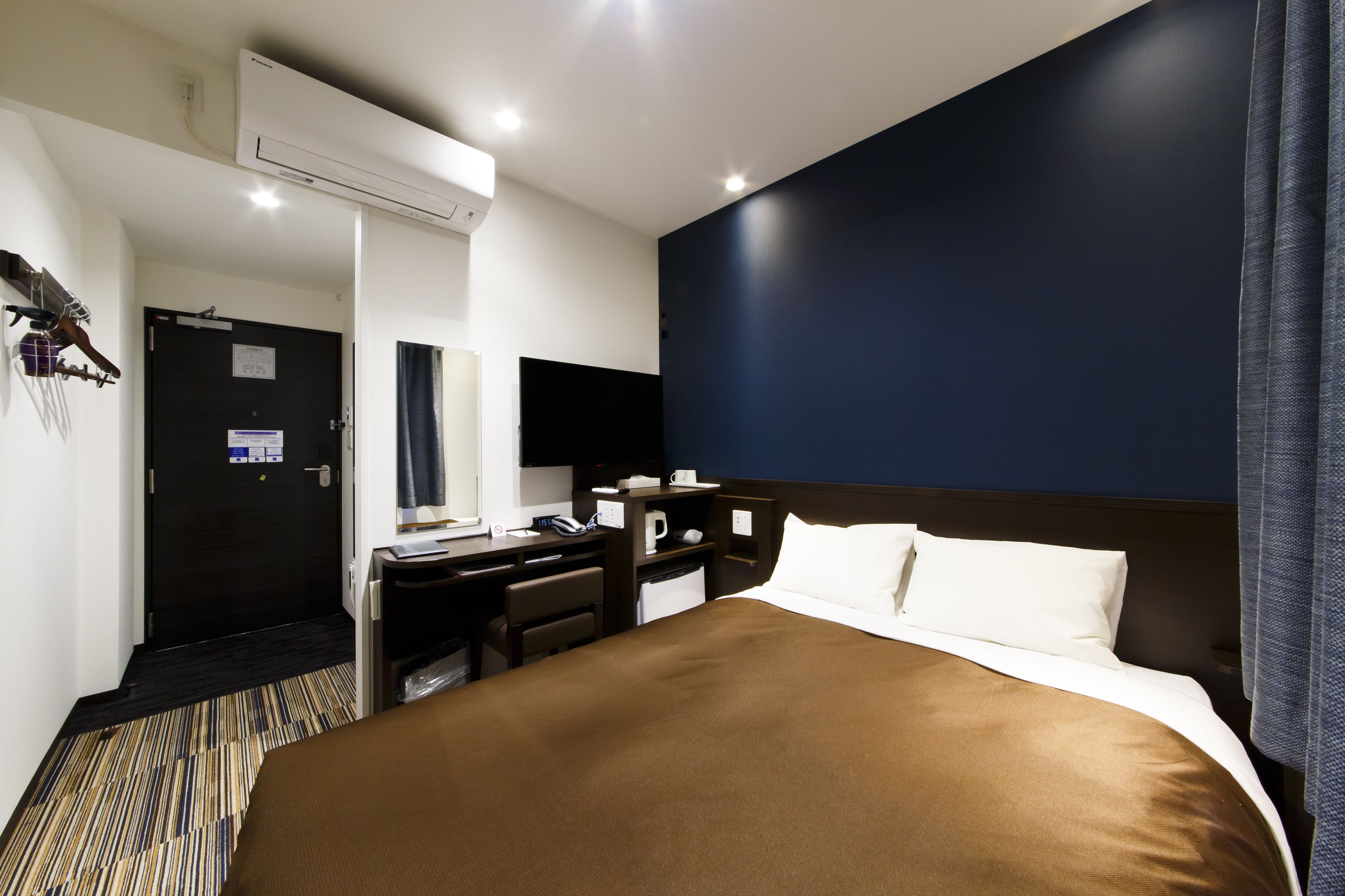 double room | desk, free wifi