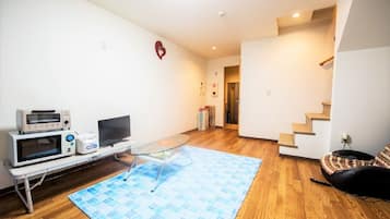 32-inch flat-screen TV with digital channels