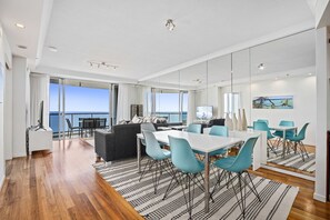 2 bedrooms, individually decorated, individually furnished